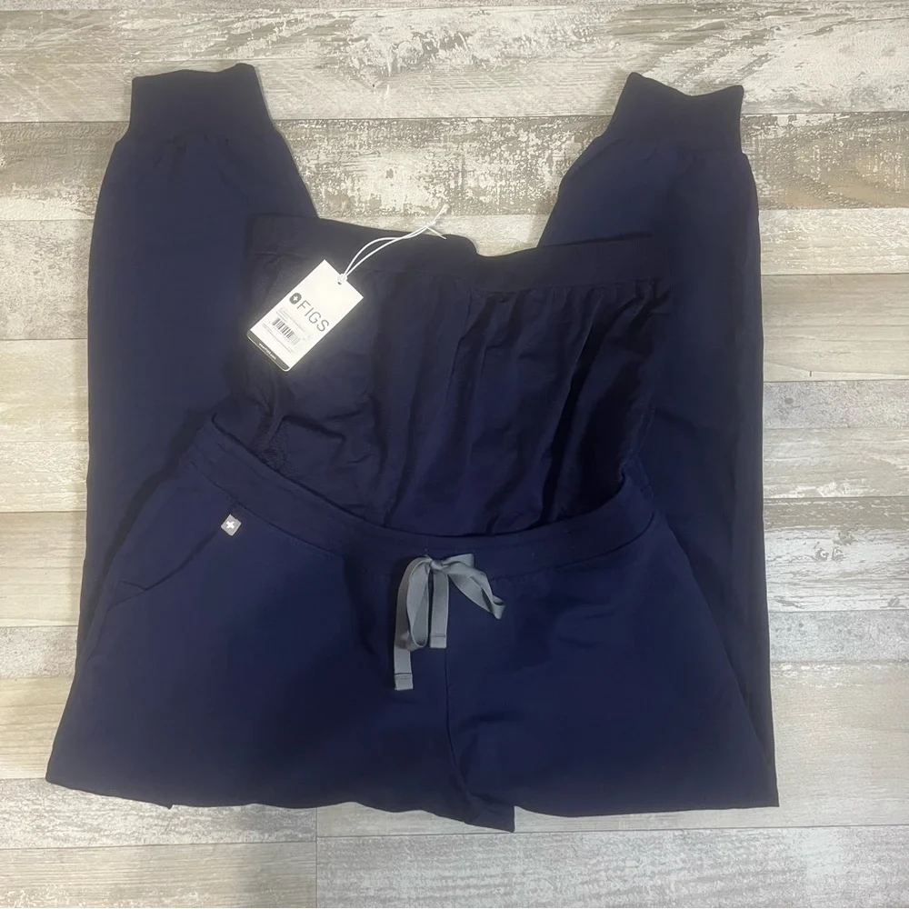 NWT Figs Women’s Maternity Jogger Scrub Pants Navy Size L Petite - Picture 2 of 7